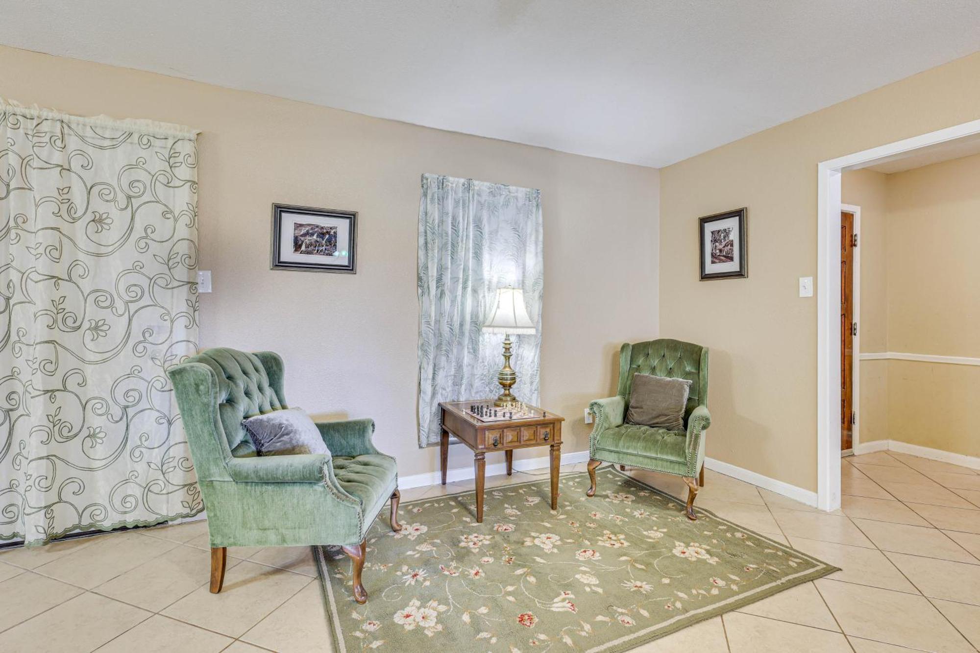 Quiet Houston Home With Porch - Near Park And Trails! Екстер'єр фото